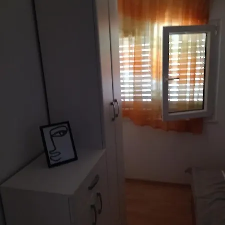 Apartmani San * Grebastica
