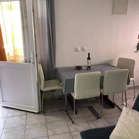 Guest house Apartmani San