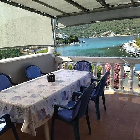 Apartmani San Guest house Grebastica