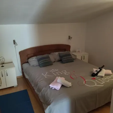 Apartmani San Grebastica