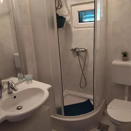 Guest house Apartmani San Grebastica